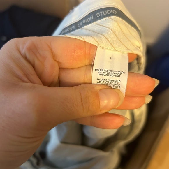 Express Editor Light Gray Cuffed Capri Trousers - Picture 4 of 5